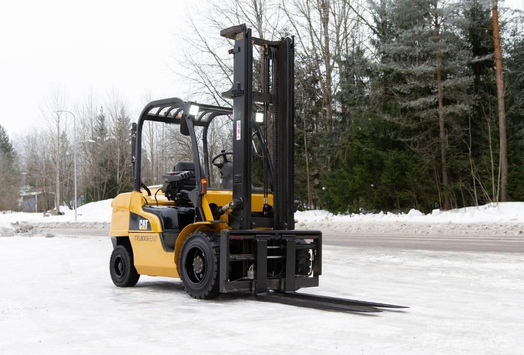 CAT DP 35 N Дизельні навантажувачі