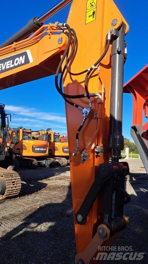 Develon DX 210 NLC-7 Гусеничні екскаватори