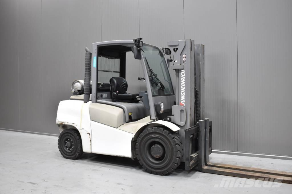 Jungheinrich TFG S50 Газові навантажувачі