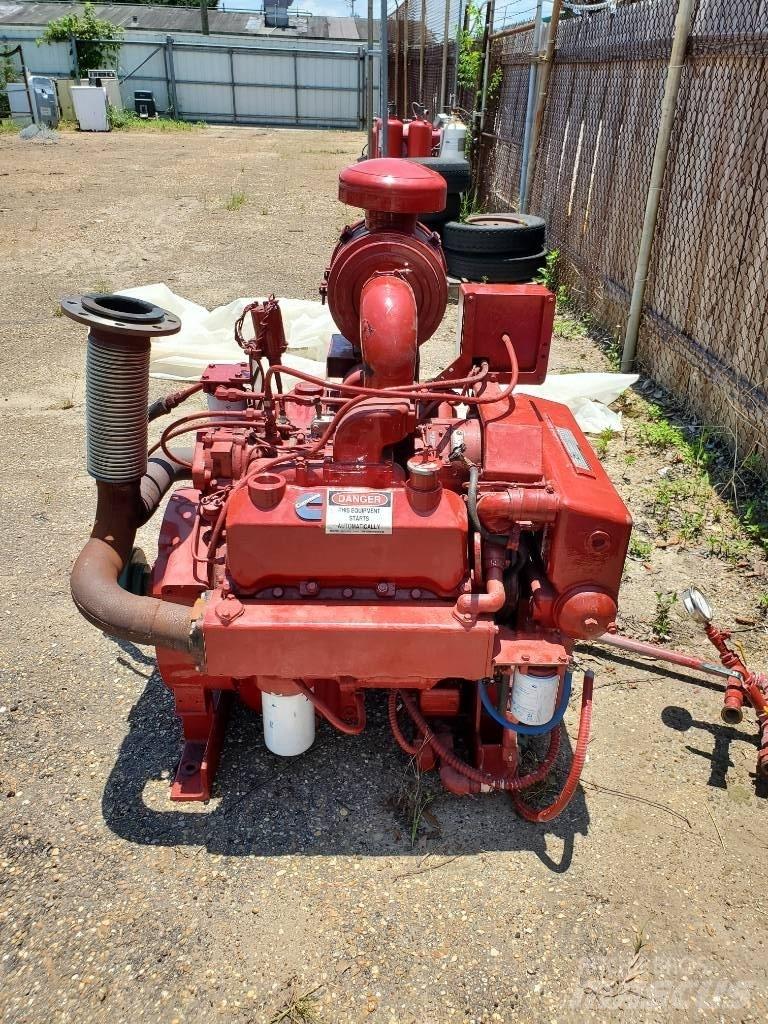 Cummins V-378- F2 Автодома і житлові автопричепи