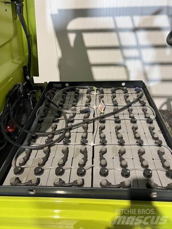 Clark GEX30 Електронавантажувачі