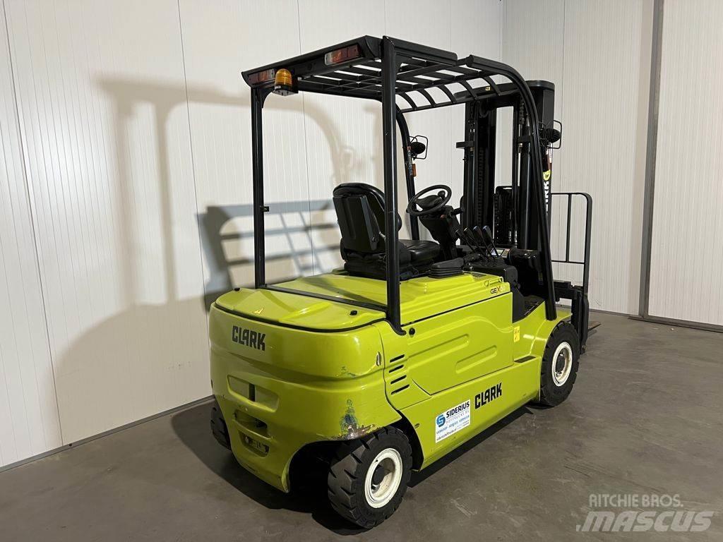 Clark GEX30 Електронавантажувачі