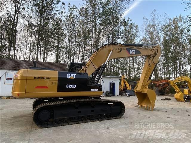 CAT 320D Гусеничні екскаватори