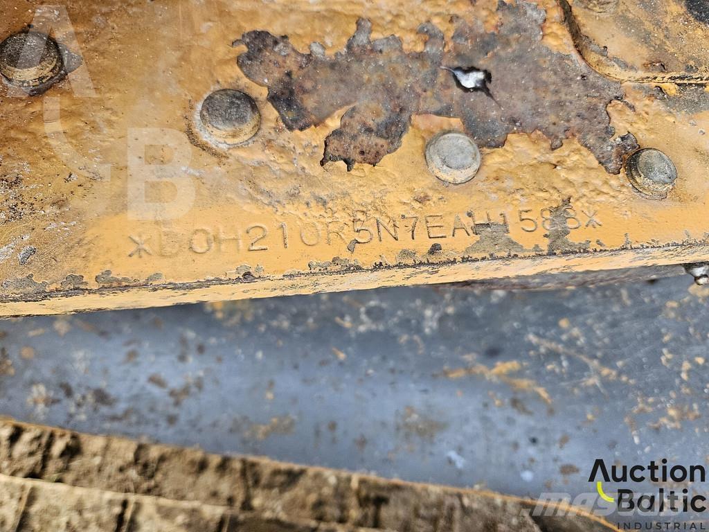 CASE CX 210 B Гусеничні екскаватори