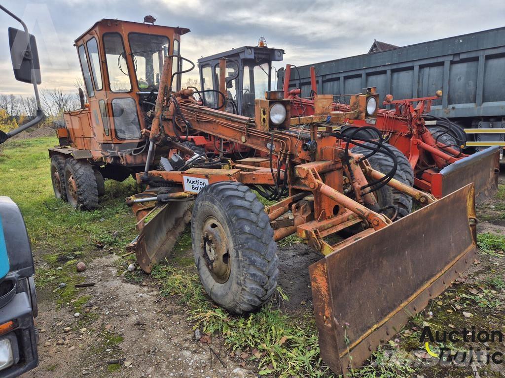  Onbekend BGP-180 Грейдери