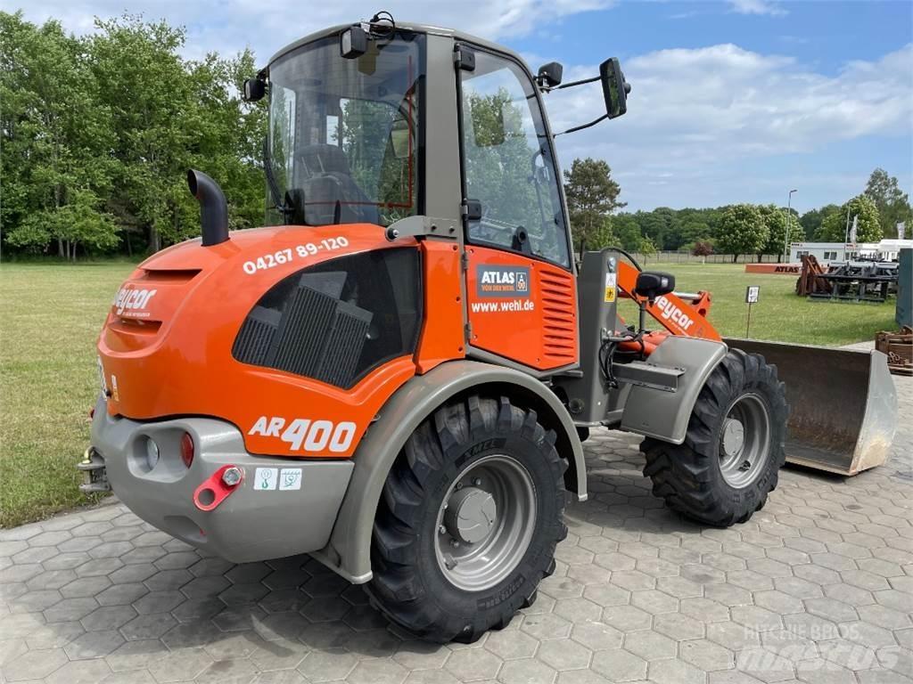 Atlas AR400 Фронтальні навантажувачі
