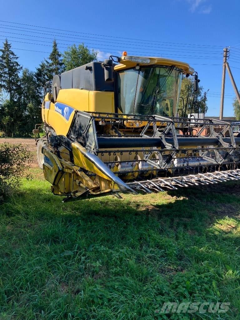 New Holland CX 8080 Зернозбиральні комбайни