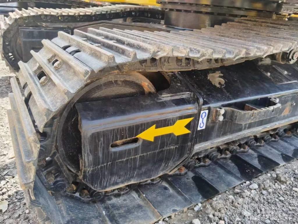 Hitachi Zaxis 200 LC Гусеничні екскаватори