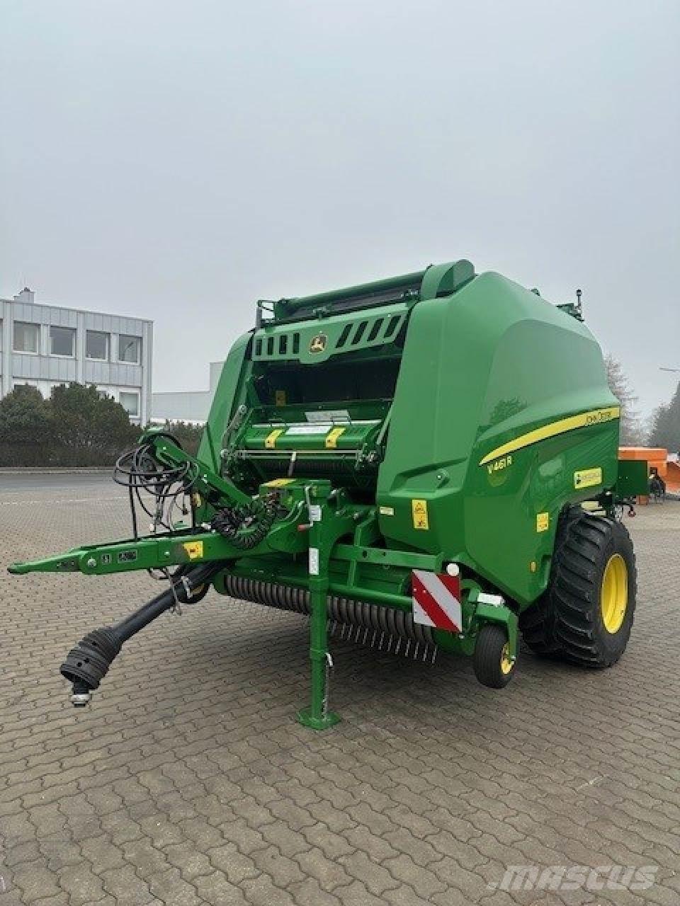 John Deere V461R Рулонні прес-підбирачі