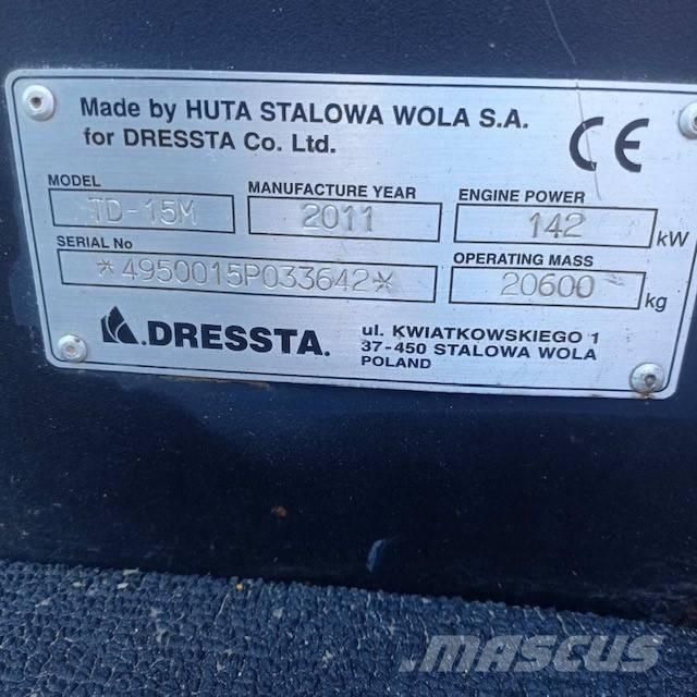 Dressta TD15M Гусеничні бульдозери