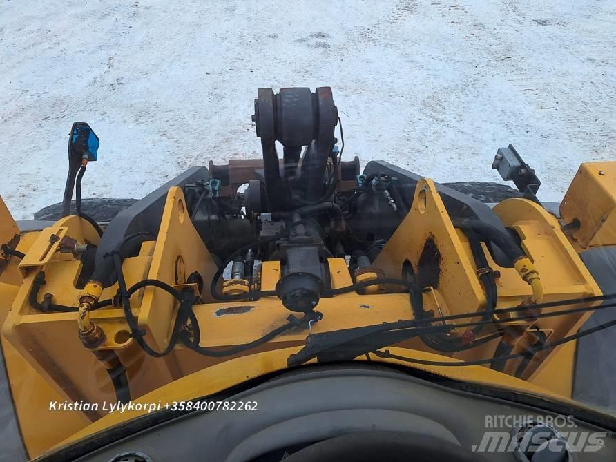 Volvo L120E Фронтальні навантажувачі