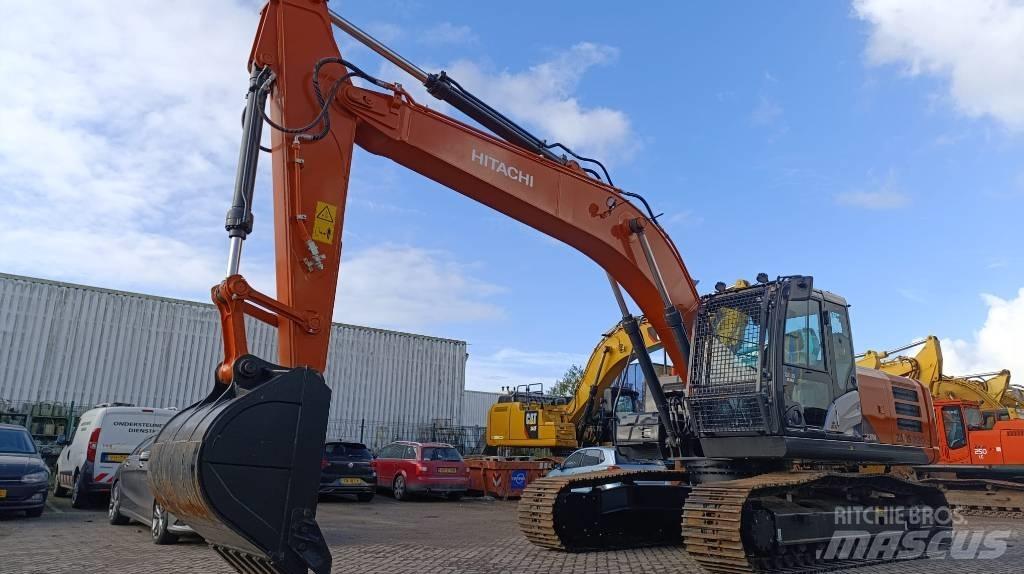 Hitachi ZX 220 LC Гусеничні екскаватори
