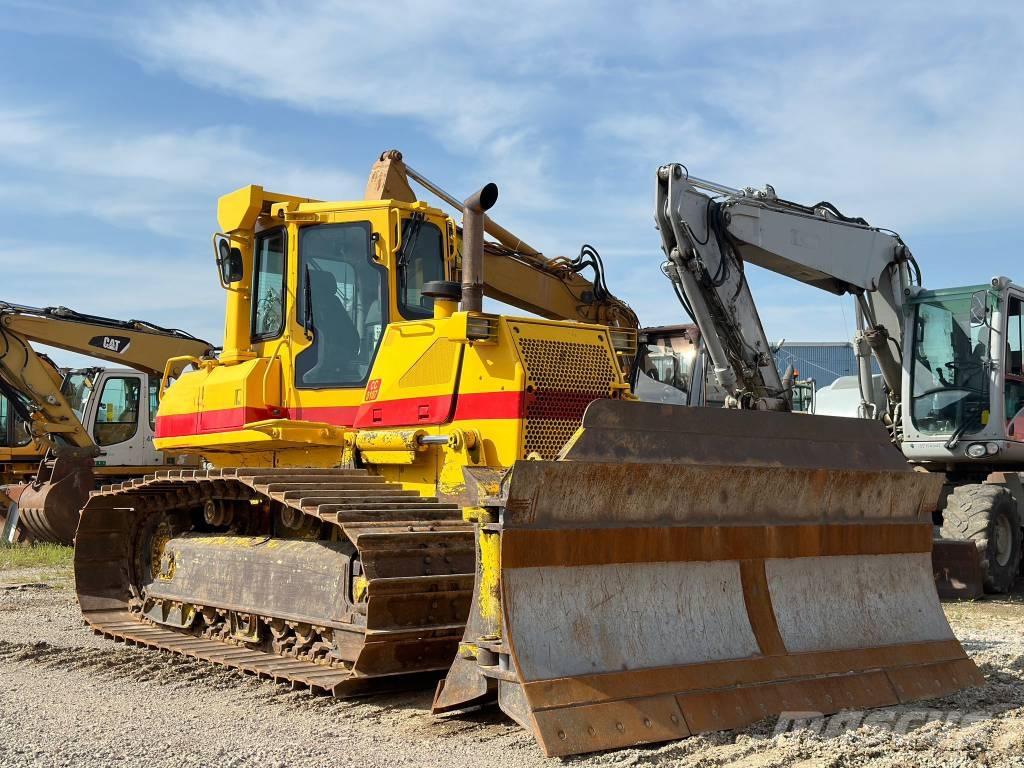 Komatsu D61PX-15EO Гусеничні бульдозери