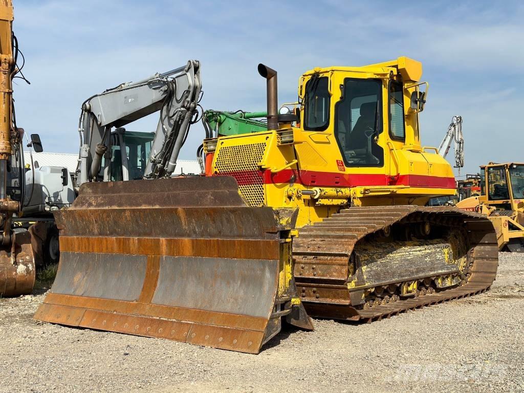 Komatsu D61PX-15EO Гусеничні бульдозери
