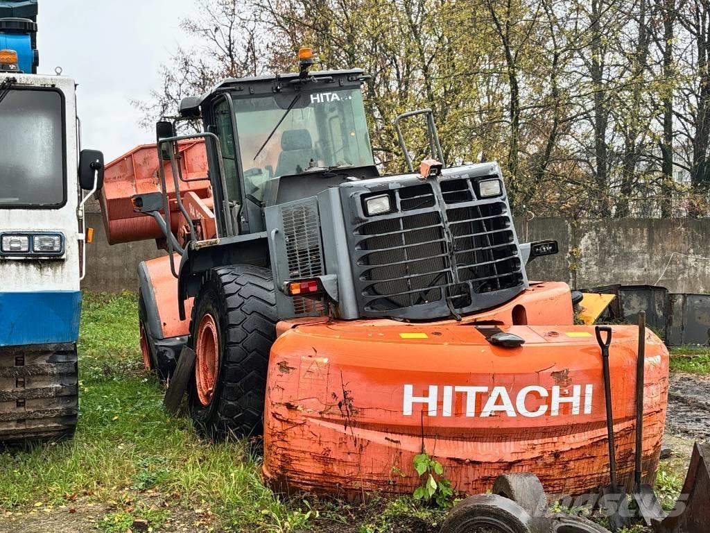 Hitachi ZW 250 Фронтальні навантажувачі