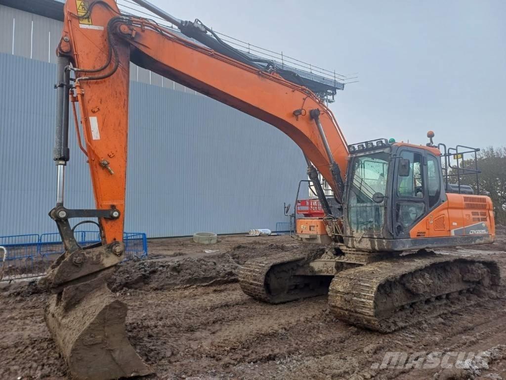 Doosan DX 225 LC-5 Гусеничні екскаватори