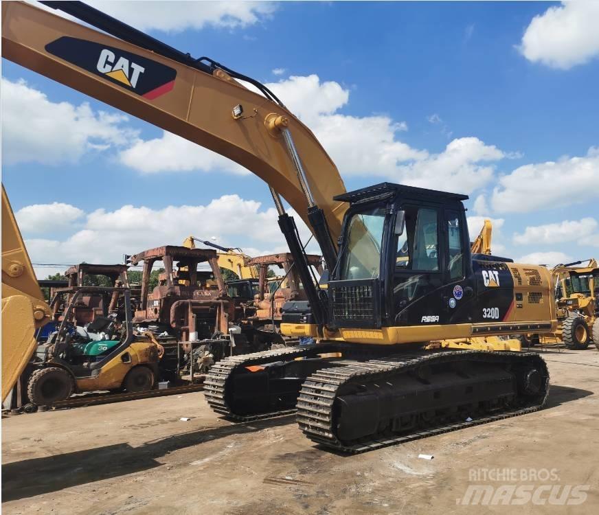 CAT 320 D Гусеничні екскаватори