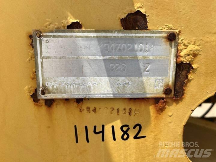 CAT 926E Фронтальні навантажувачі