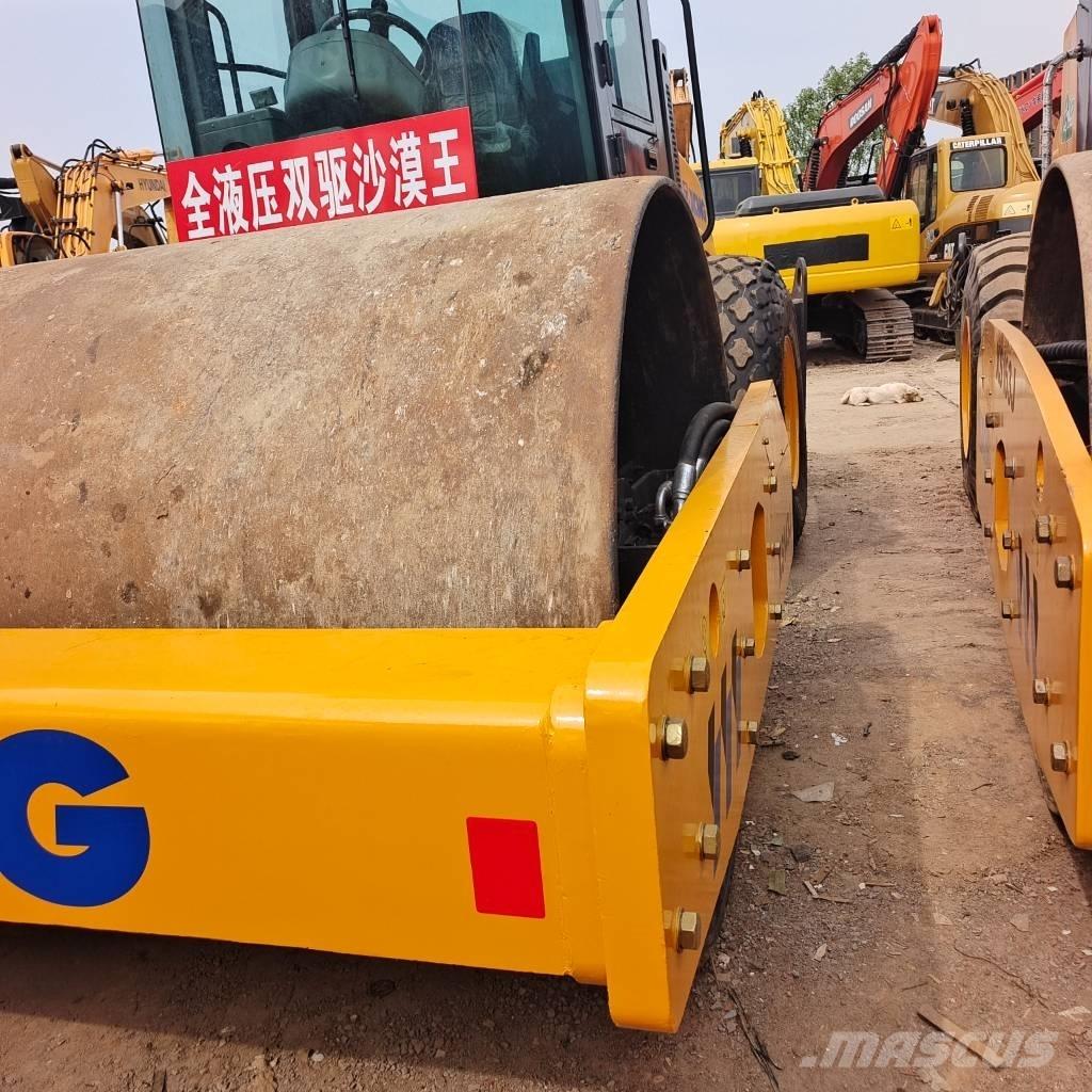 XCMG XS143J Грунтові котки