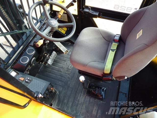JCB 926 Навантажувачі підвищеної прохідності