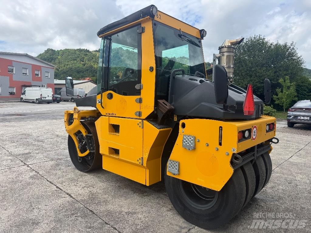 Bomag BW 154 ACP Пневматичні катки