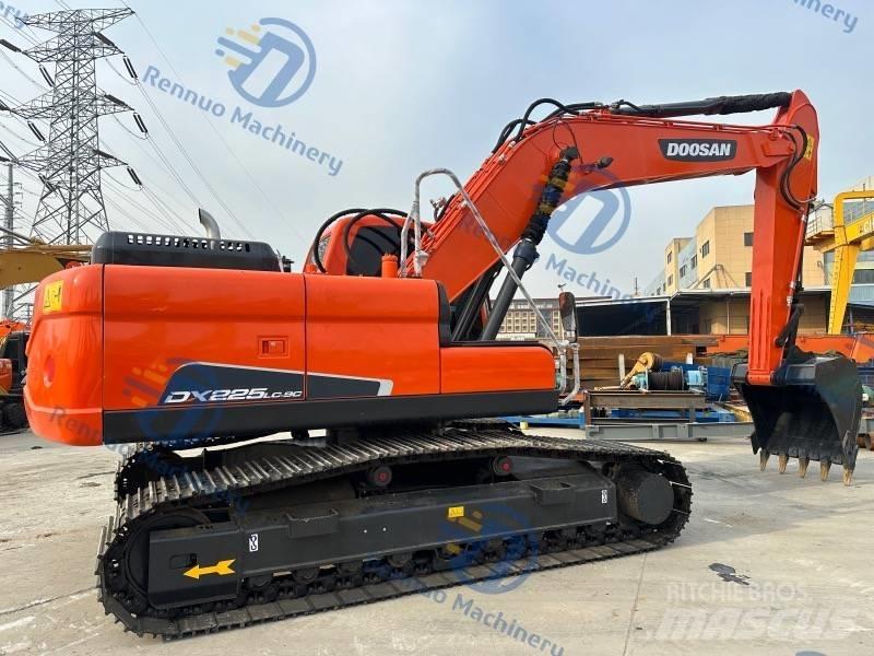 Doosan DX 225 LC-9C Гусеничні екскаватори