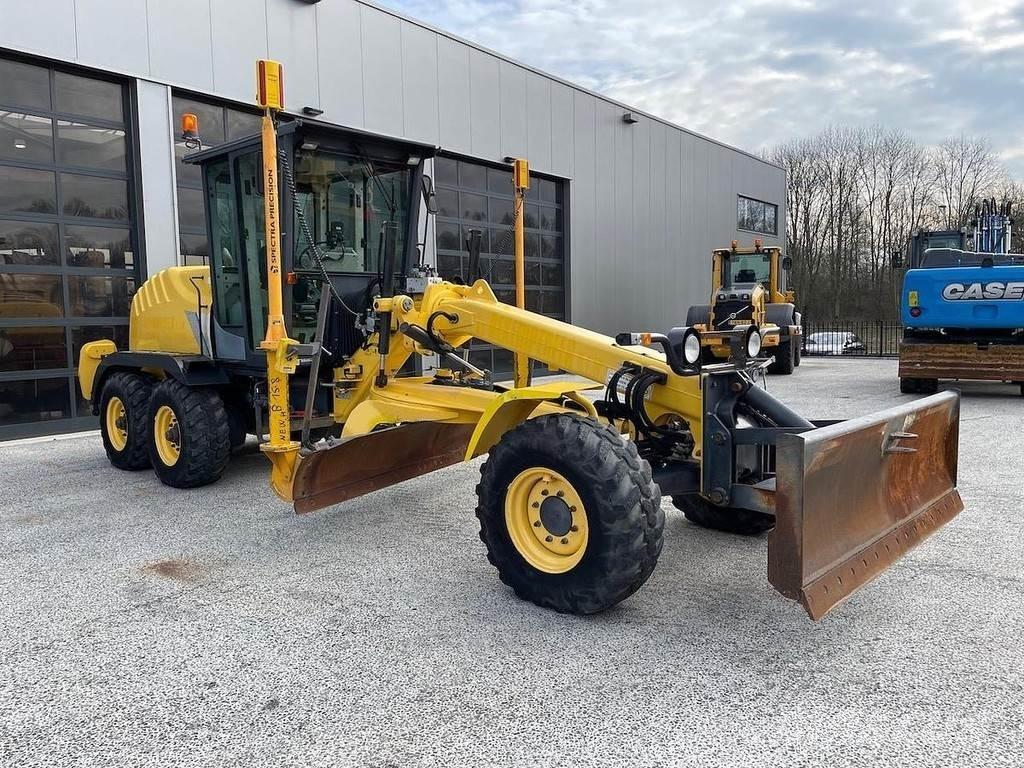 New Holland F106.6 Грейдери