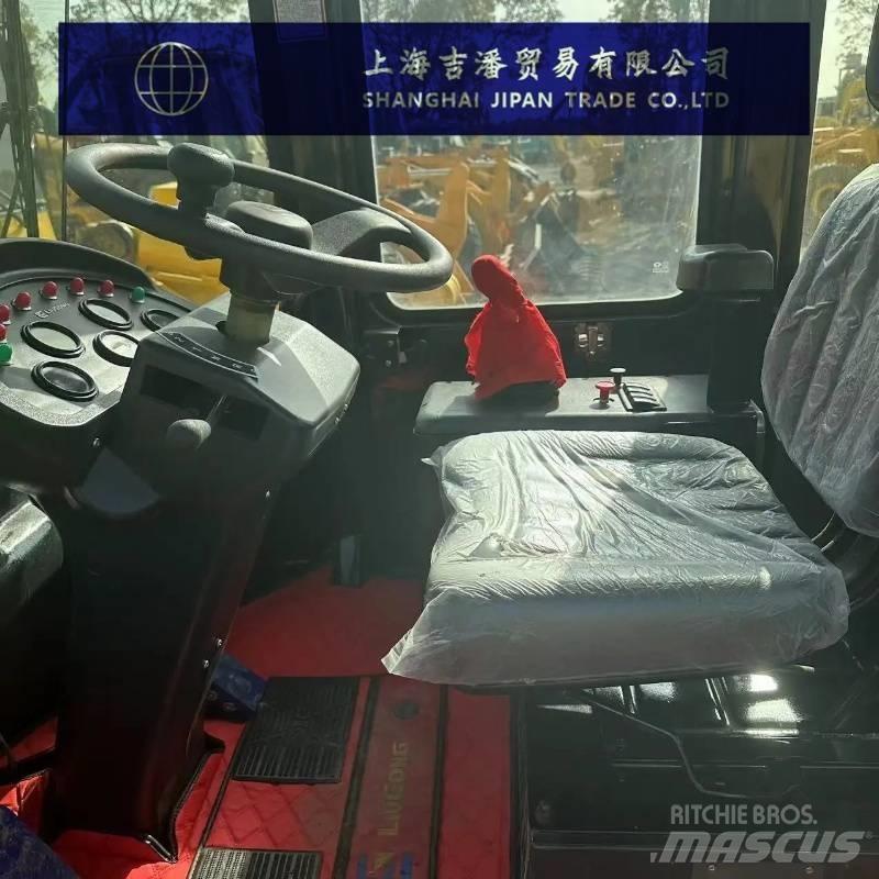 LiuGong CLG 836 Фронтальні навантажувачі