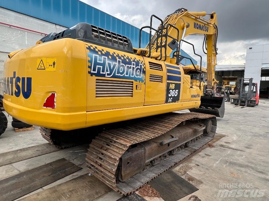 Komatsu HB365 LC-3 Гусеничні екскаватори