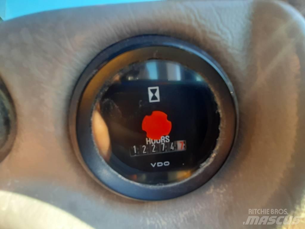 Volvo L 350 F Шини
