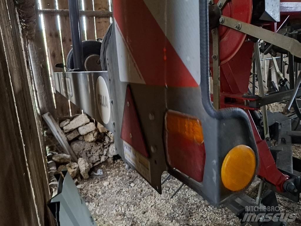 Fella Th1100 Граблі і сінозворушувачі