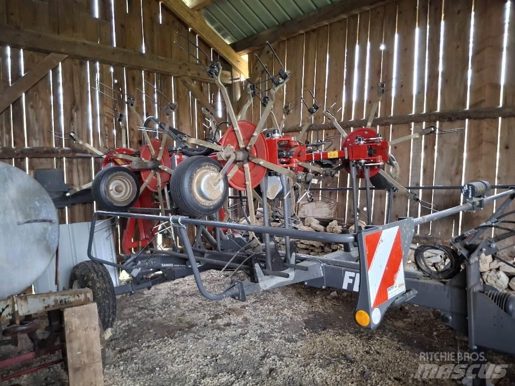 Fella Th1100 Граблі і сінозворушувачі