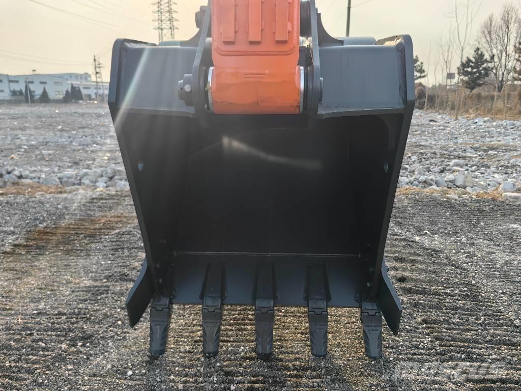 Doosan DX225 Гусеничні екскаватори