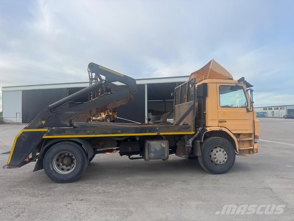 Scania P 82 H Скіпові навантажувачі