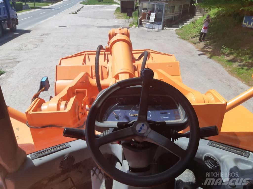 Fiat HITACHI W 270 Фронтальні навантажувачі