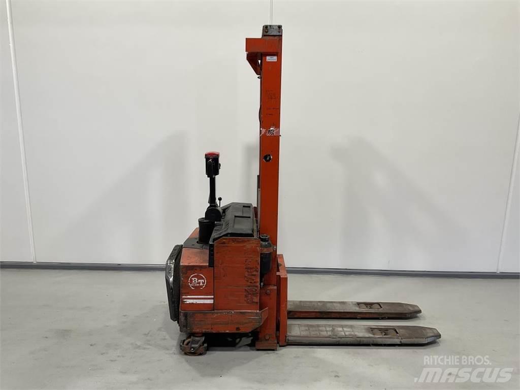BT LSV 1250 E/10 Самохідні електроштабелери