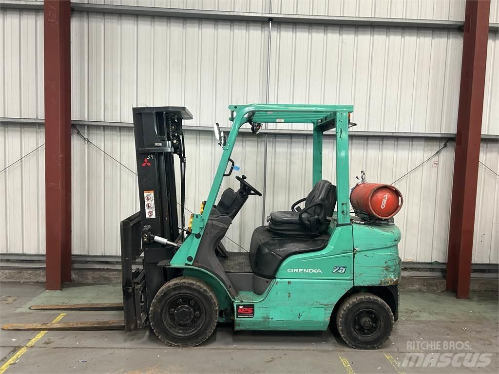 Mitsubishi FG25NT Газові навантажувачі