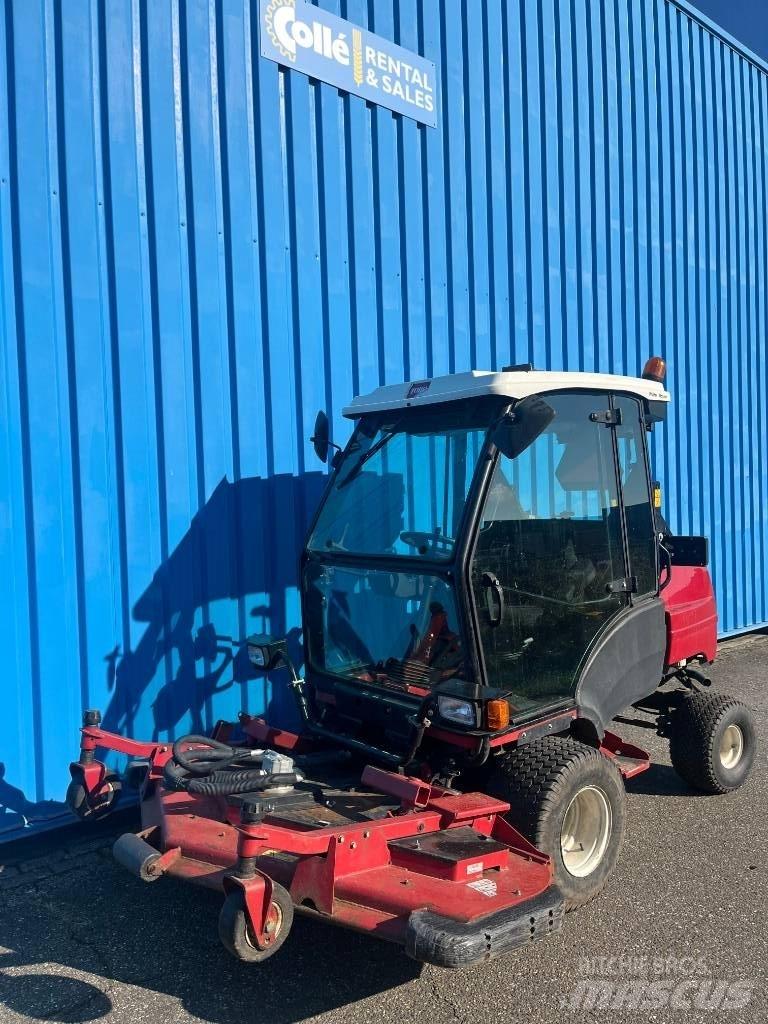Toro Groundmaster Самохідні газонокосарки