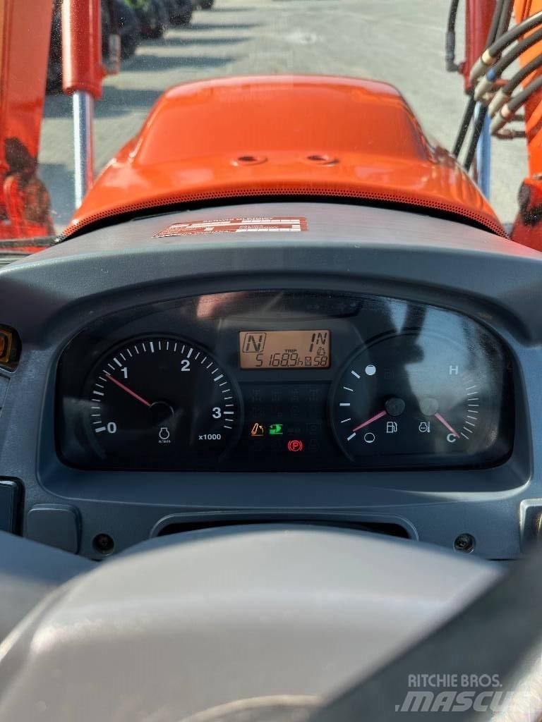 Kubota M 135 GX Трактори