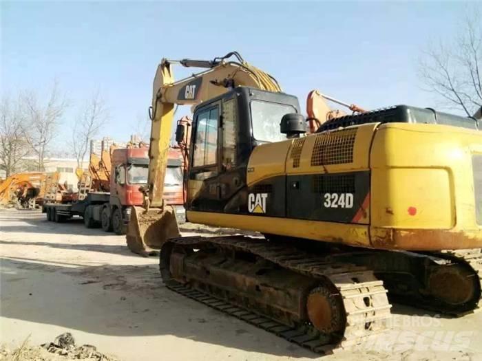 CAT 324 D2L Гусеничні екскаватори