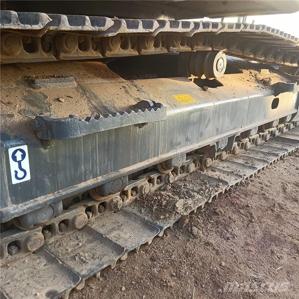 Volvo EC140B Гусеничні екскаватори