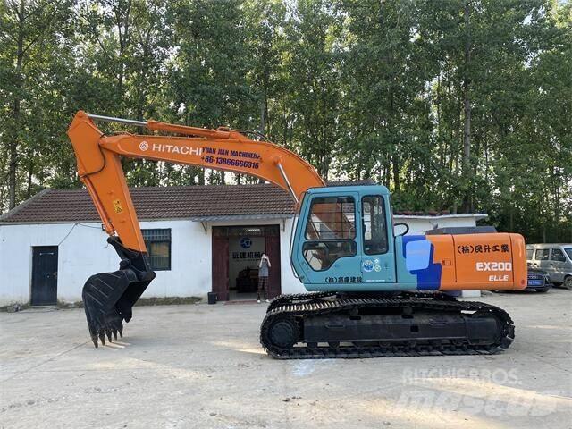 Hitachi EX200 Гусеничні екскаватори