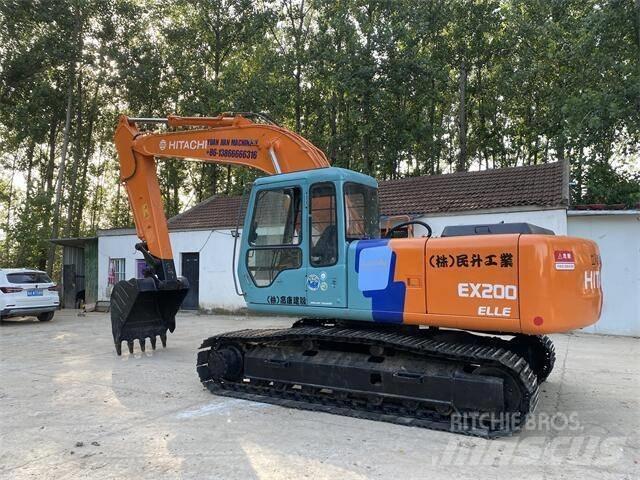 Hitachi EX200 Гусеничні екскаватори