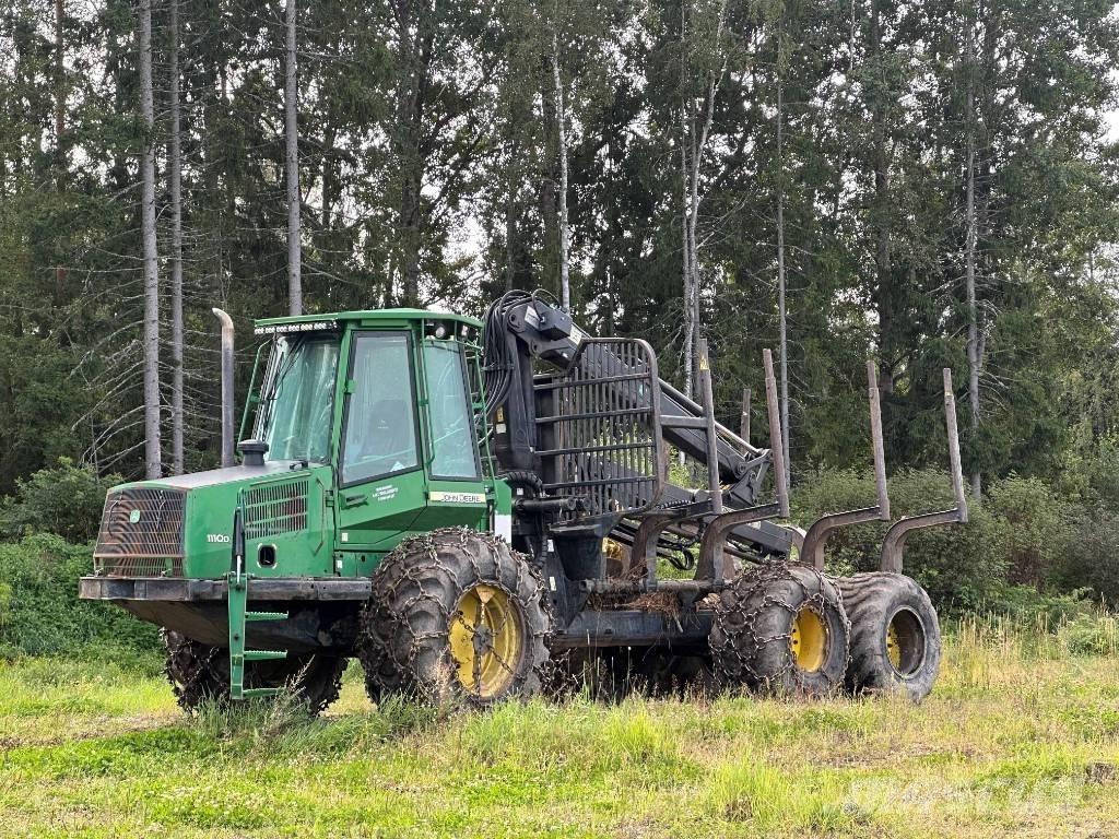 John Deere 1110 D Форвардери