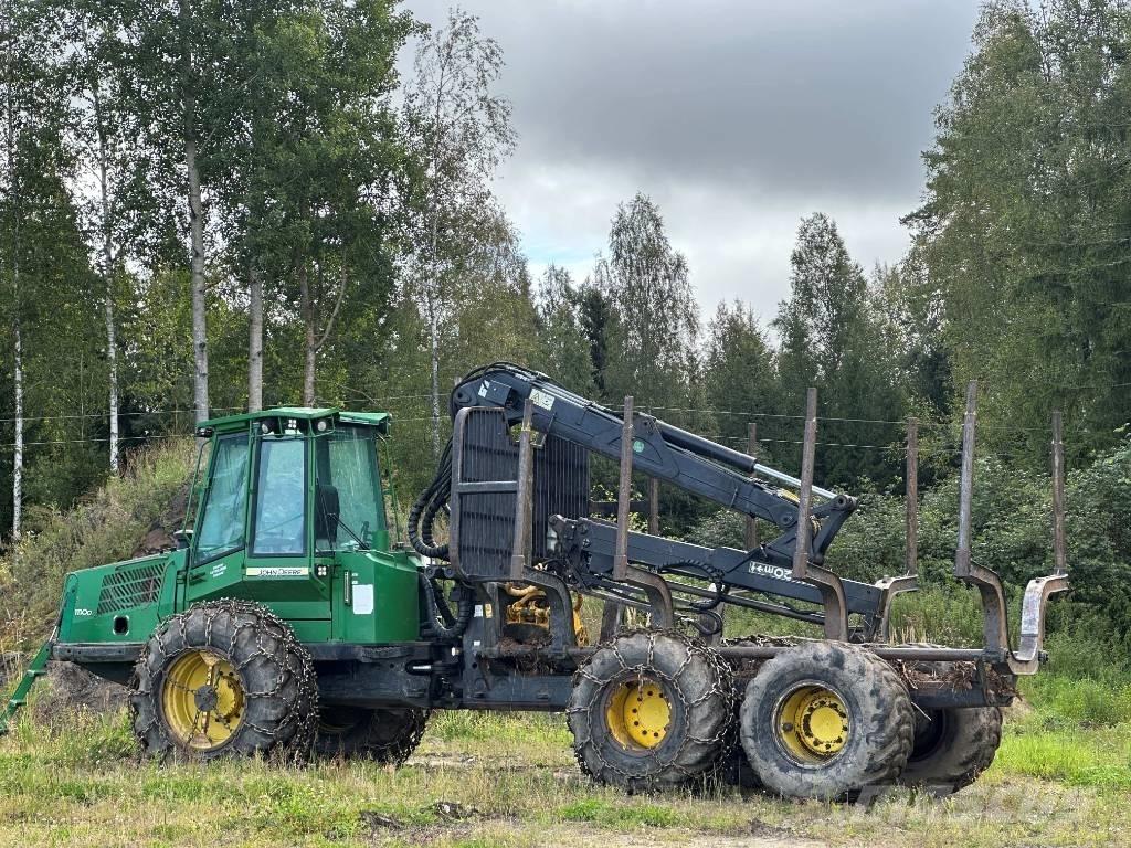 John Deere 1110 D Форвардери