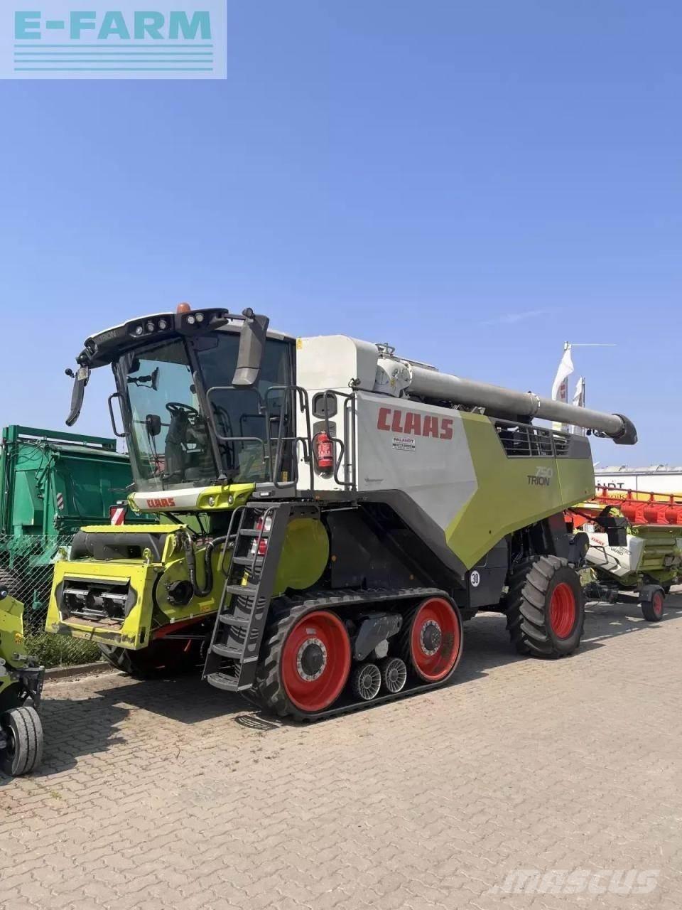CLAAS trion 750 tt Зернозбиральні комбайни