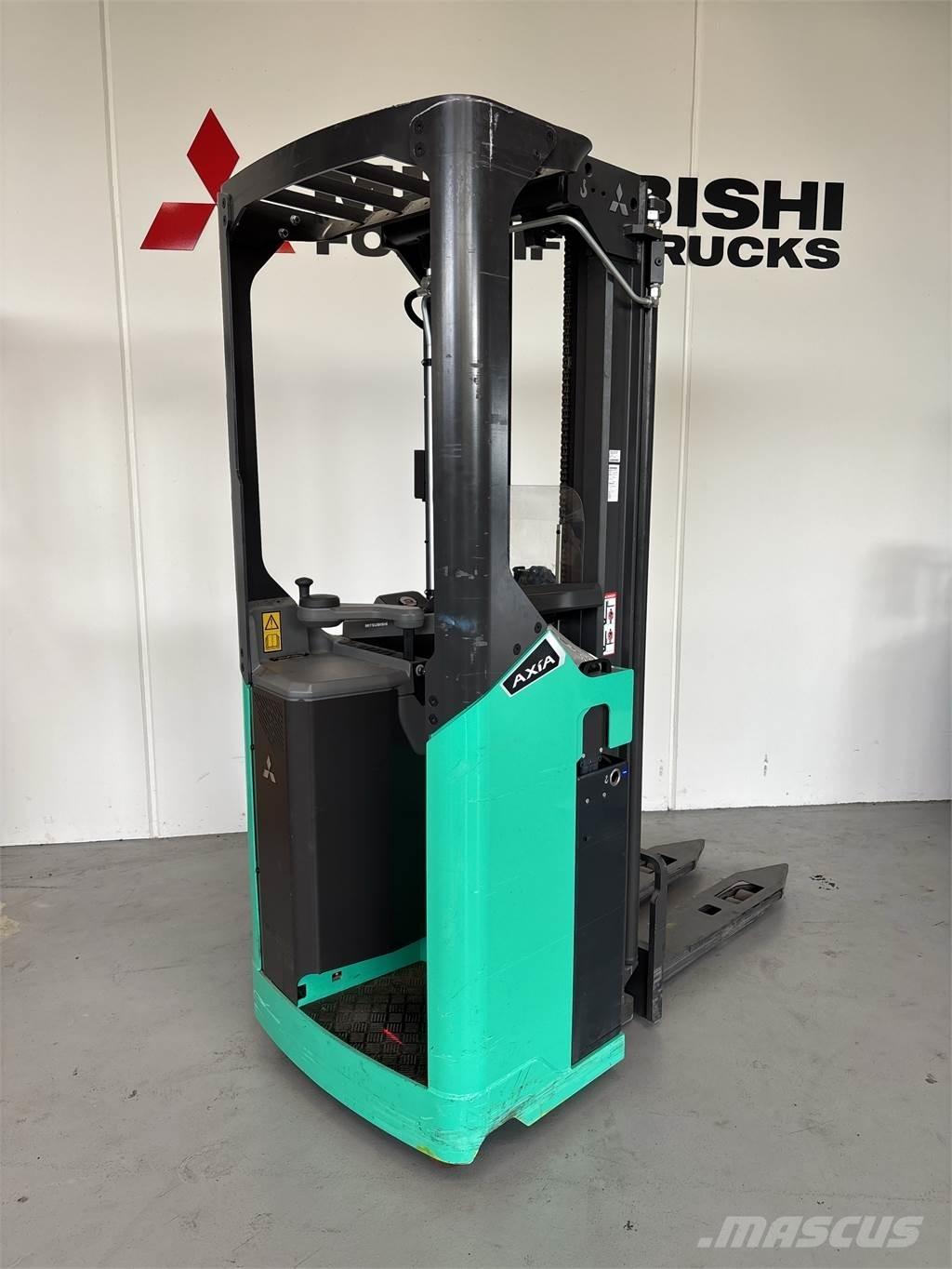 Mitsubishi SBR20N2 Самохідні електроштабелери