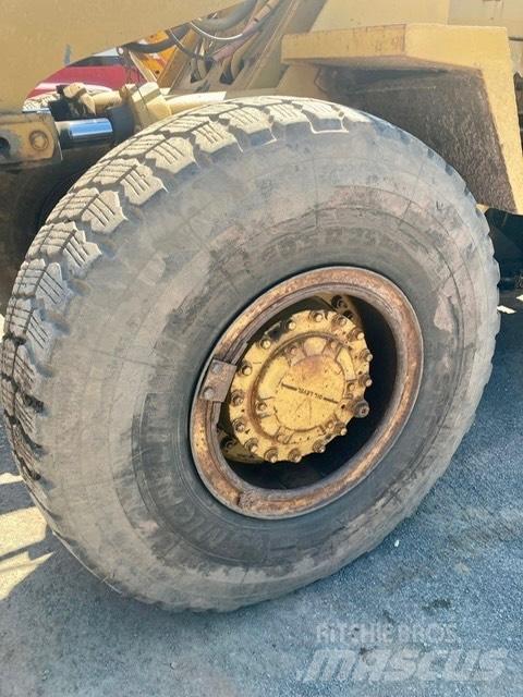 CAT 950 B Фронтальні навантажувачі
