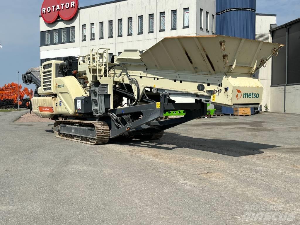 Metso LT200HP Мобільні дробарки