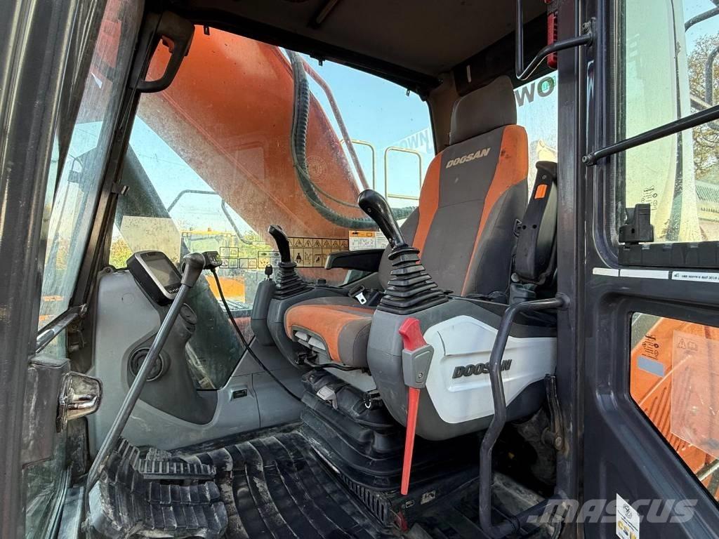 Doosan DX 340 LC Гусеничні екскаватори